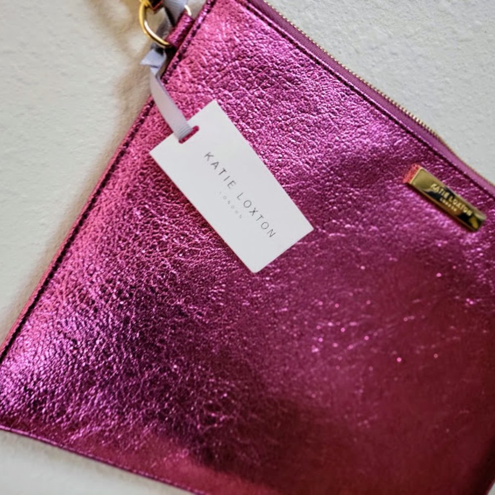 Really cute Katie Loxton clutch or make up bag. Beauti fuchsia pink.
